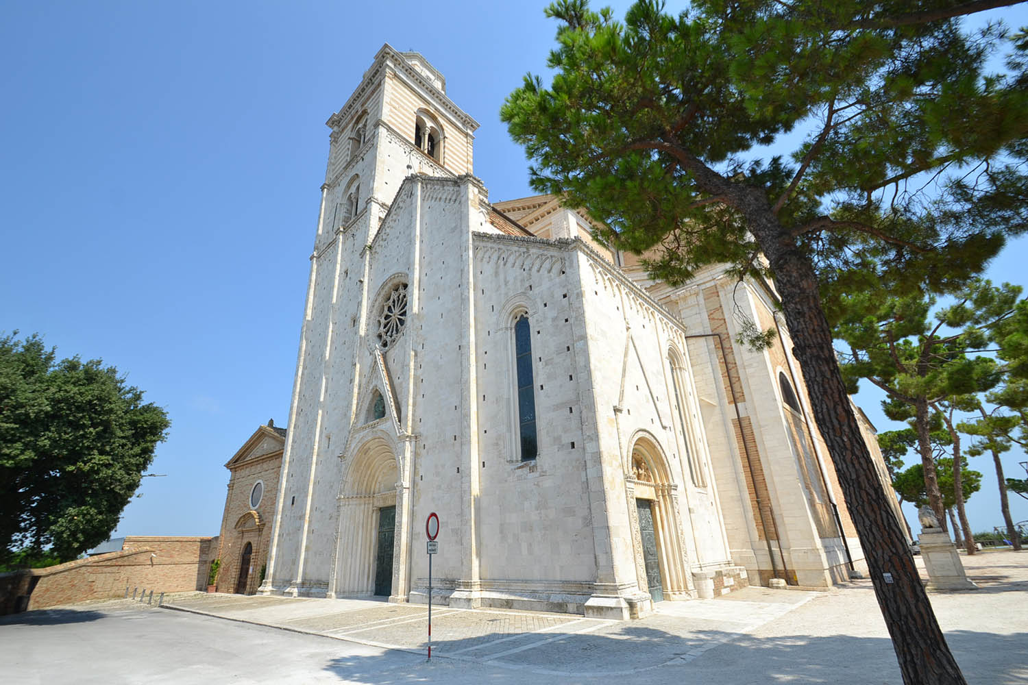 Guida turistica Fermo